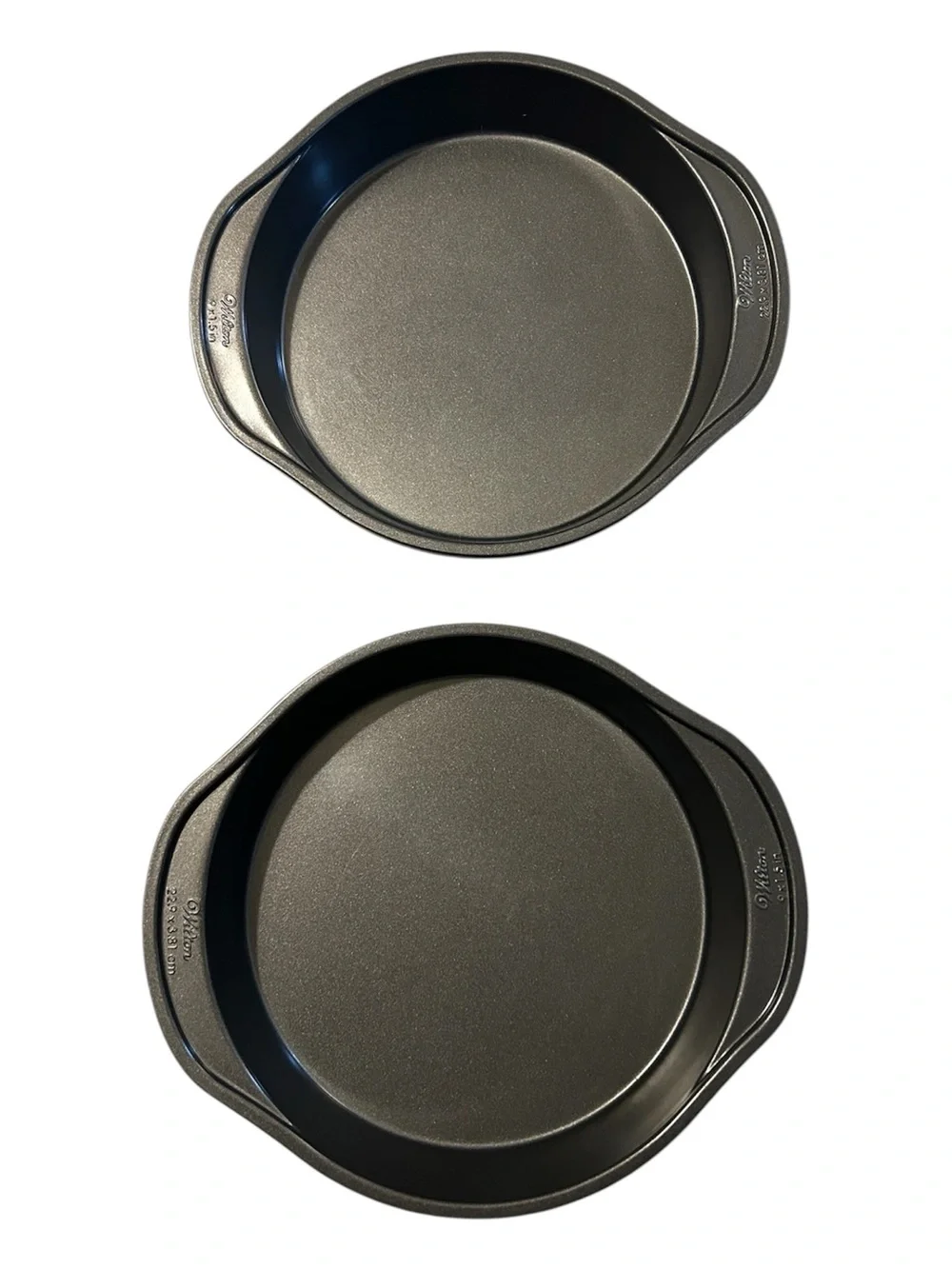 Wilton Set of 2 Non-Stick 9 Inch Round Cake Pans with Handles